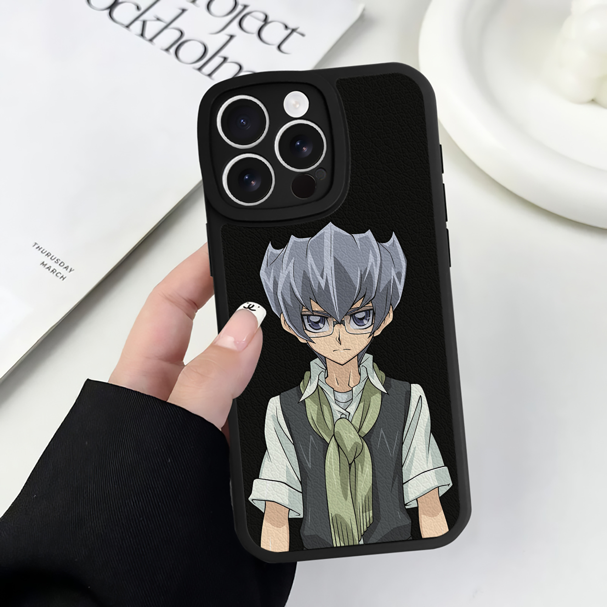（画像用） 遊☆戯☆王 Yu-Gi-Oh! 【iPhone 16シリーズ対応】シリコンスマホケース（レザー調） 材質：シリコン